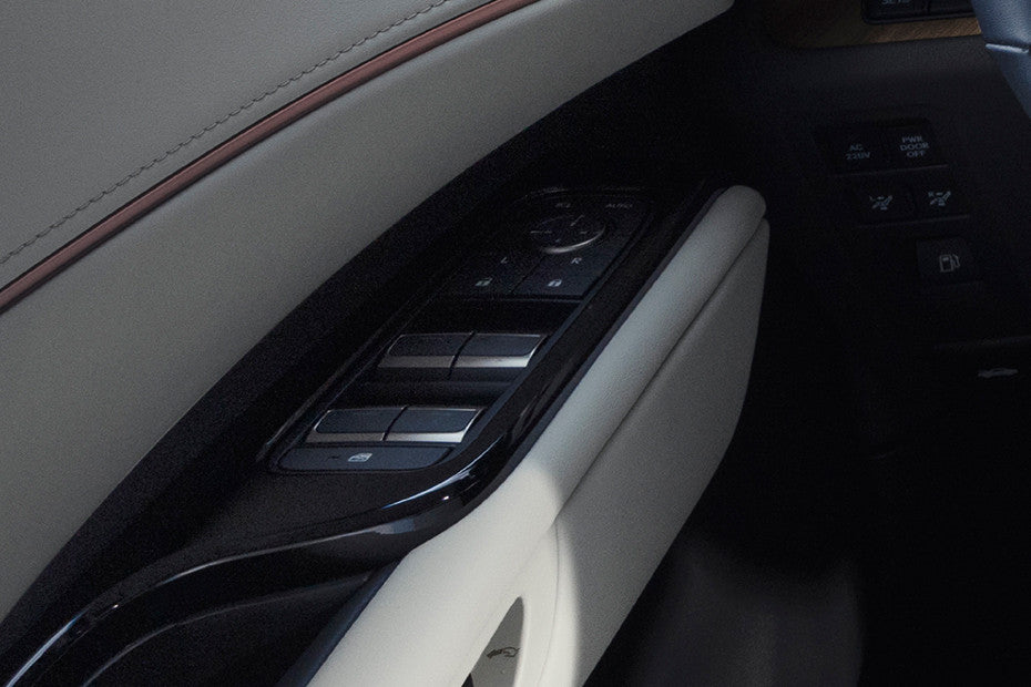 Lexus LM