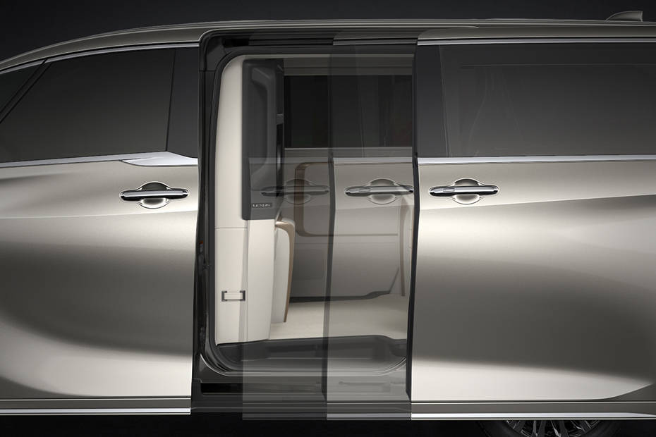 Lexus LM