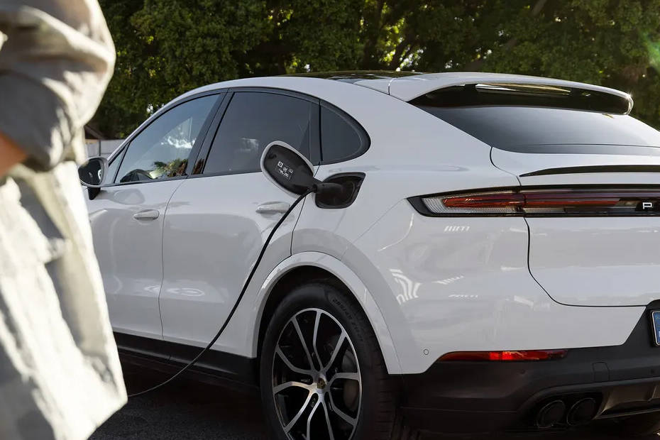Porsche Cayenne Coupe