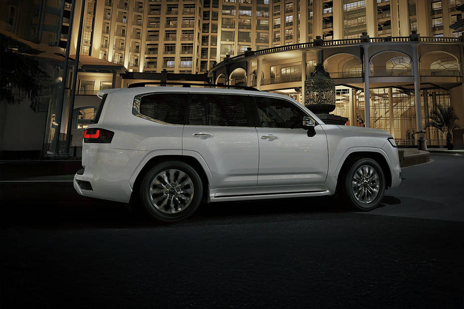 Toyota Land Cruiser 300