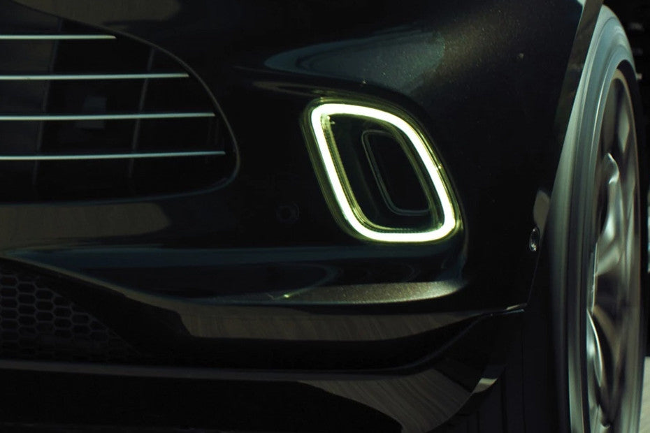 Aston Martin DBX