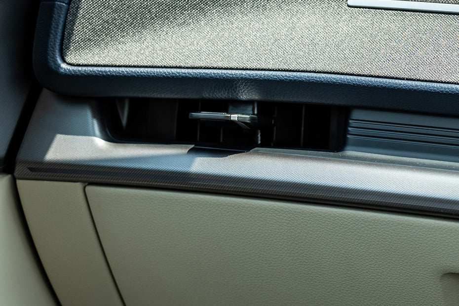 Kia Carens Clavis