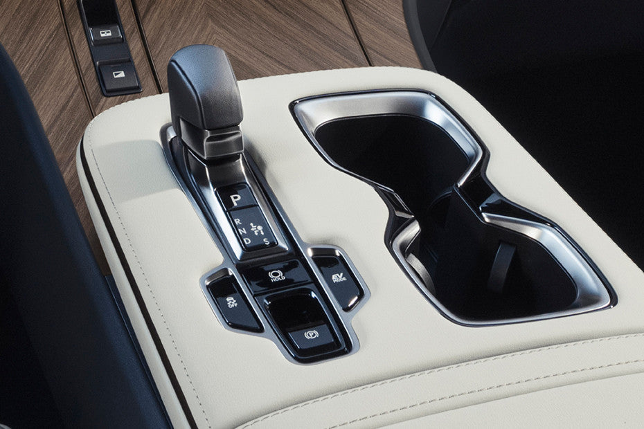 Lexus LM