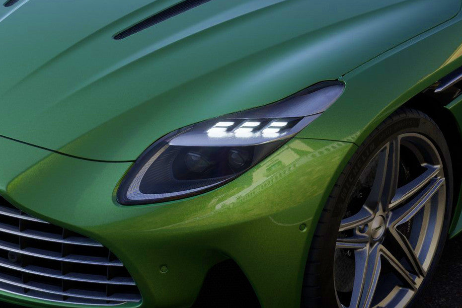 Aston Martin DB12