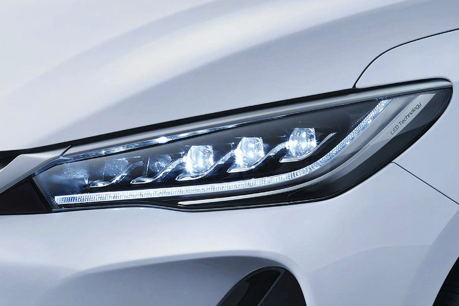 BYD eMAX 7