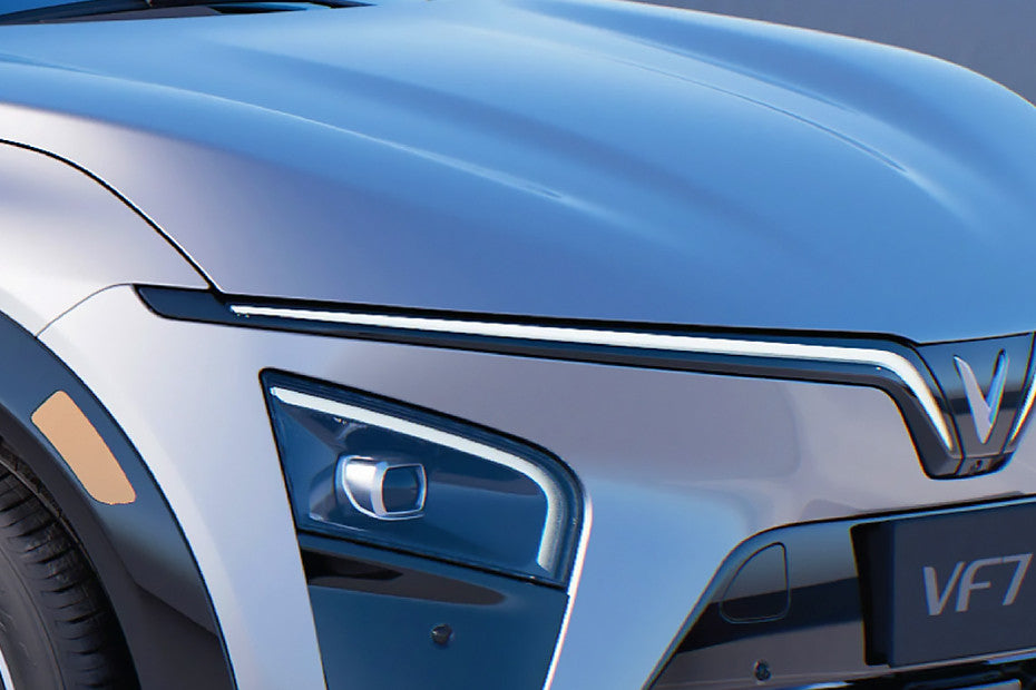 VinFast VF7