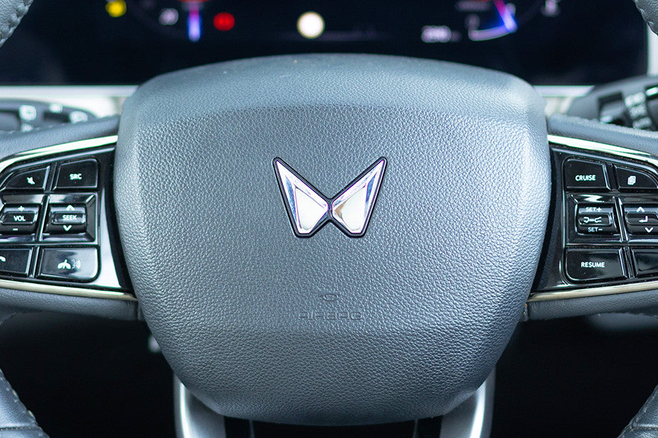 Mahindra XUV700