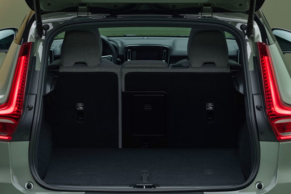 Volvo EX40