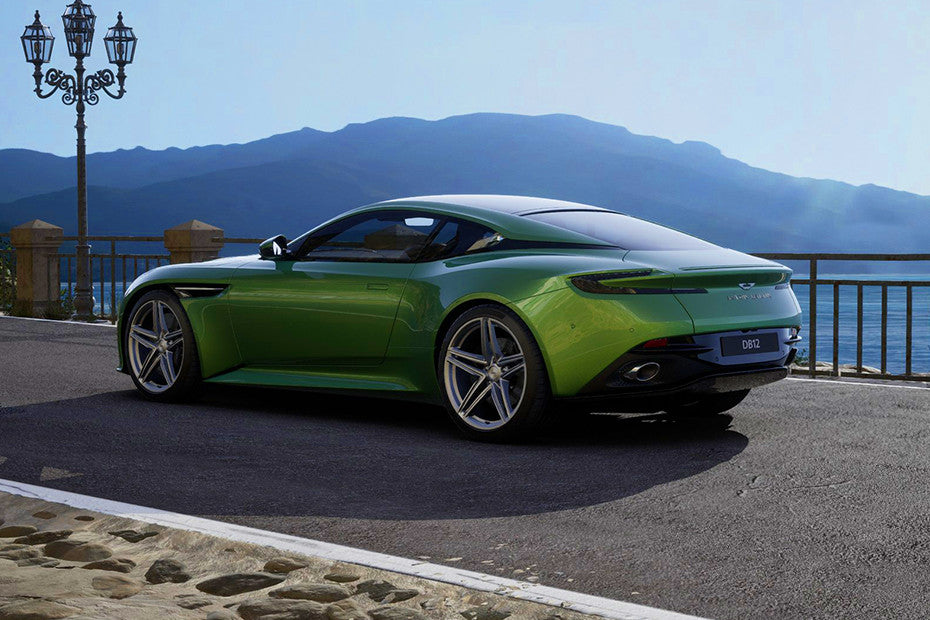 Aston Martin DB12