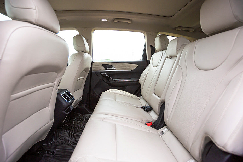 Mahindra XUV700