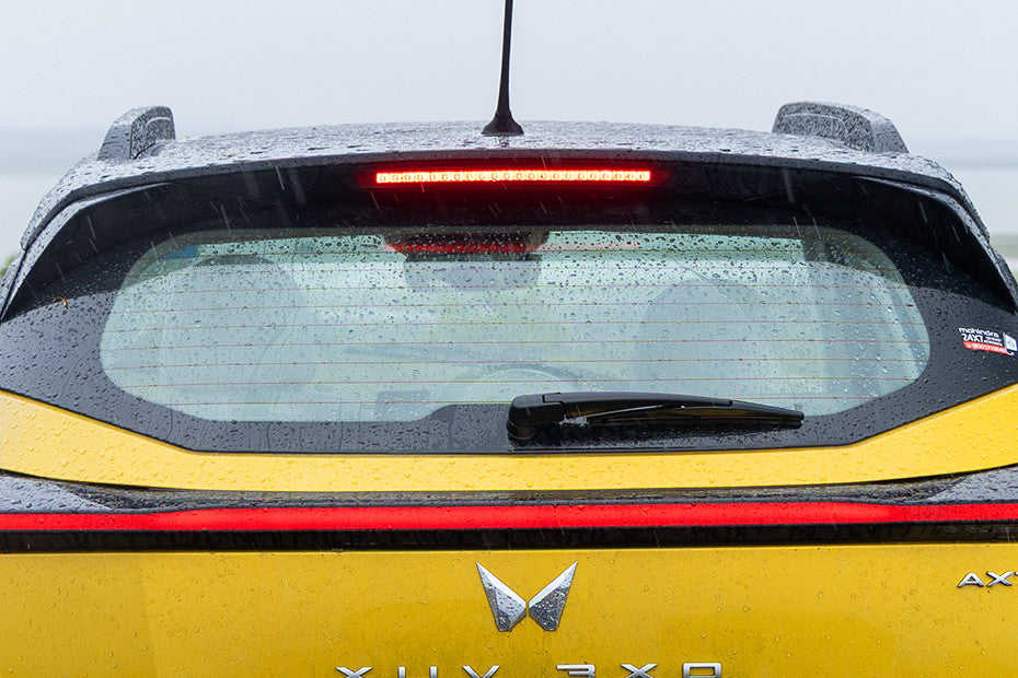 Mahindra XUV 3XO