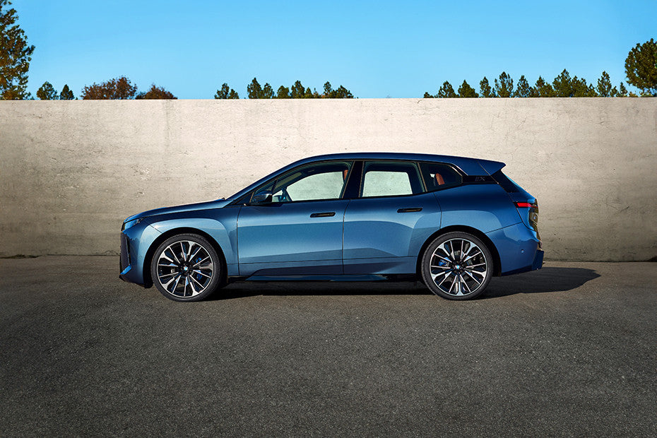 BMW iX 2025