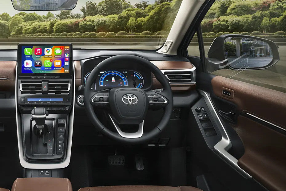 Toyota Innova Hycross
