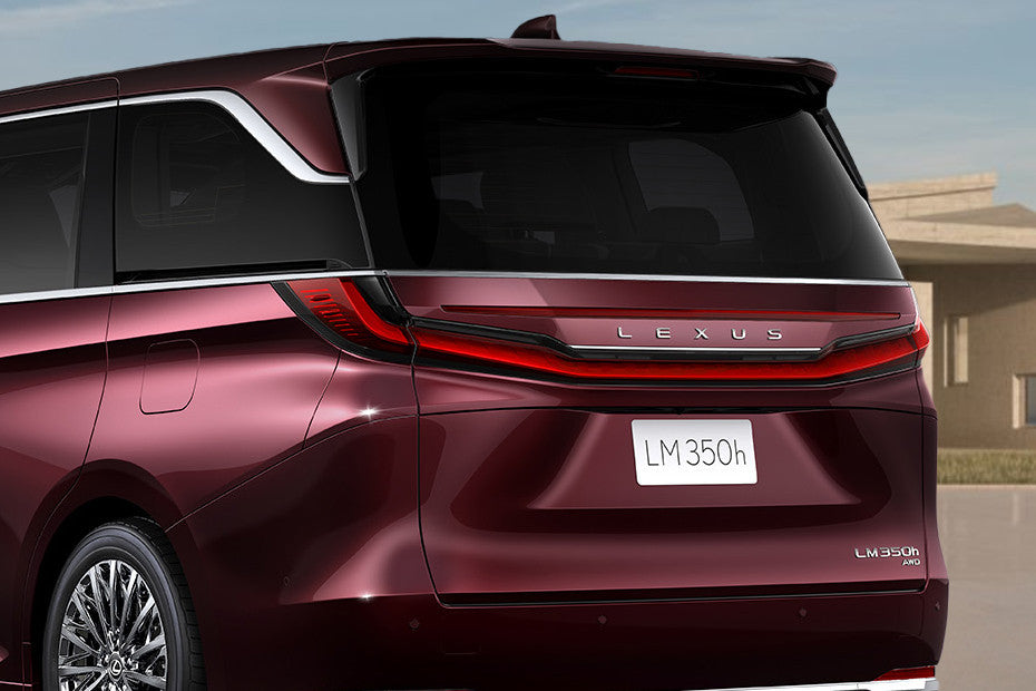 Lexus LM