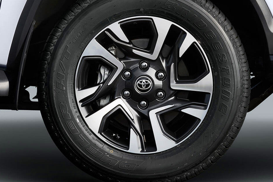 Toyota Fortuner Legender