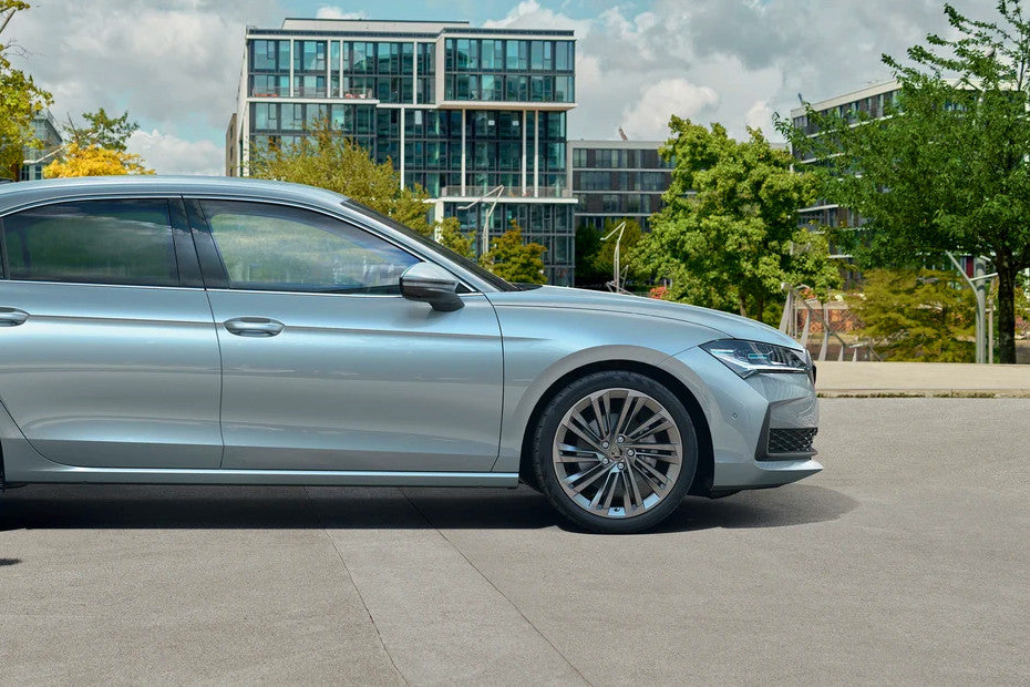 Skoda Superb 2025