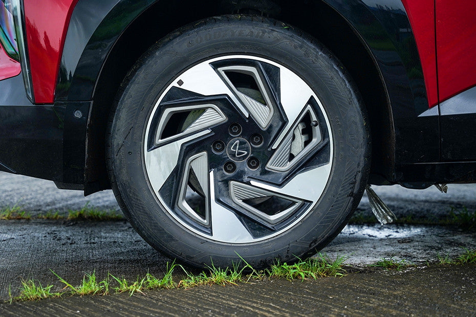 Mahindra XEV 9e